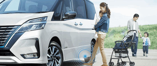 日産　セレナ　内装